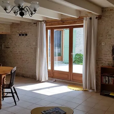 Domaine De Pegon * Saint-Pierre-d'Amilly